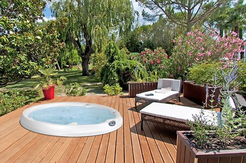 jacuzzi-hot-tub-deck-lawn-maryland-pennsylvania