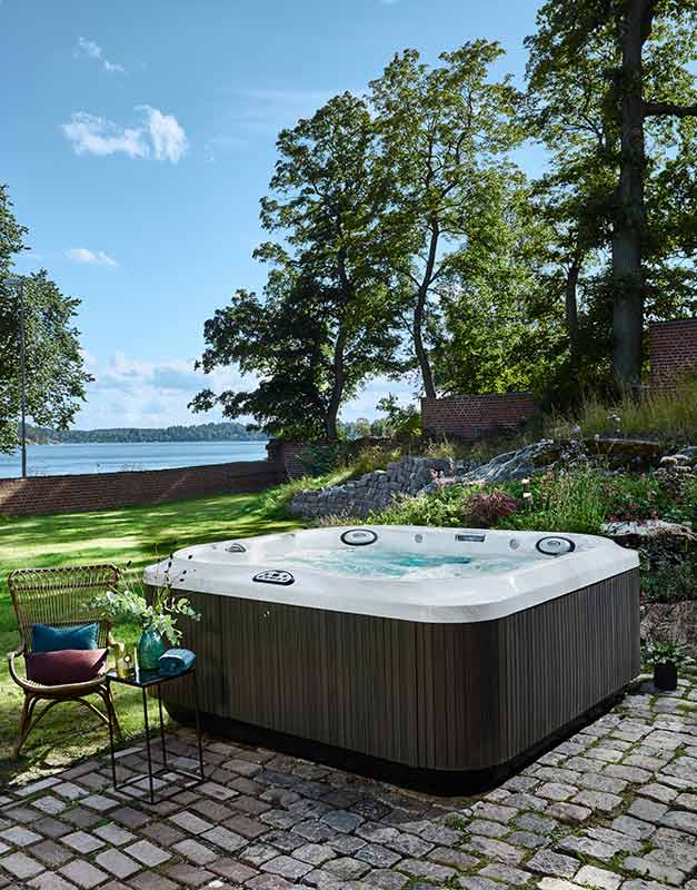 jacuzzi-hot-tub-installation-by-water-maryland-pennsylvania