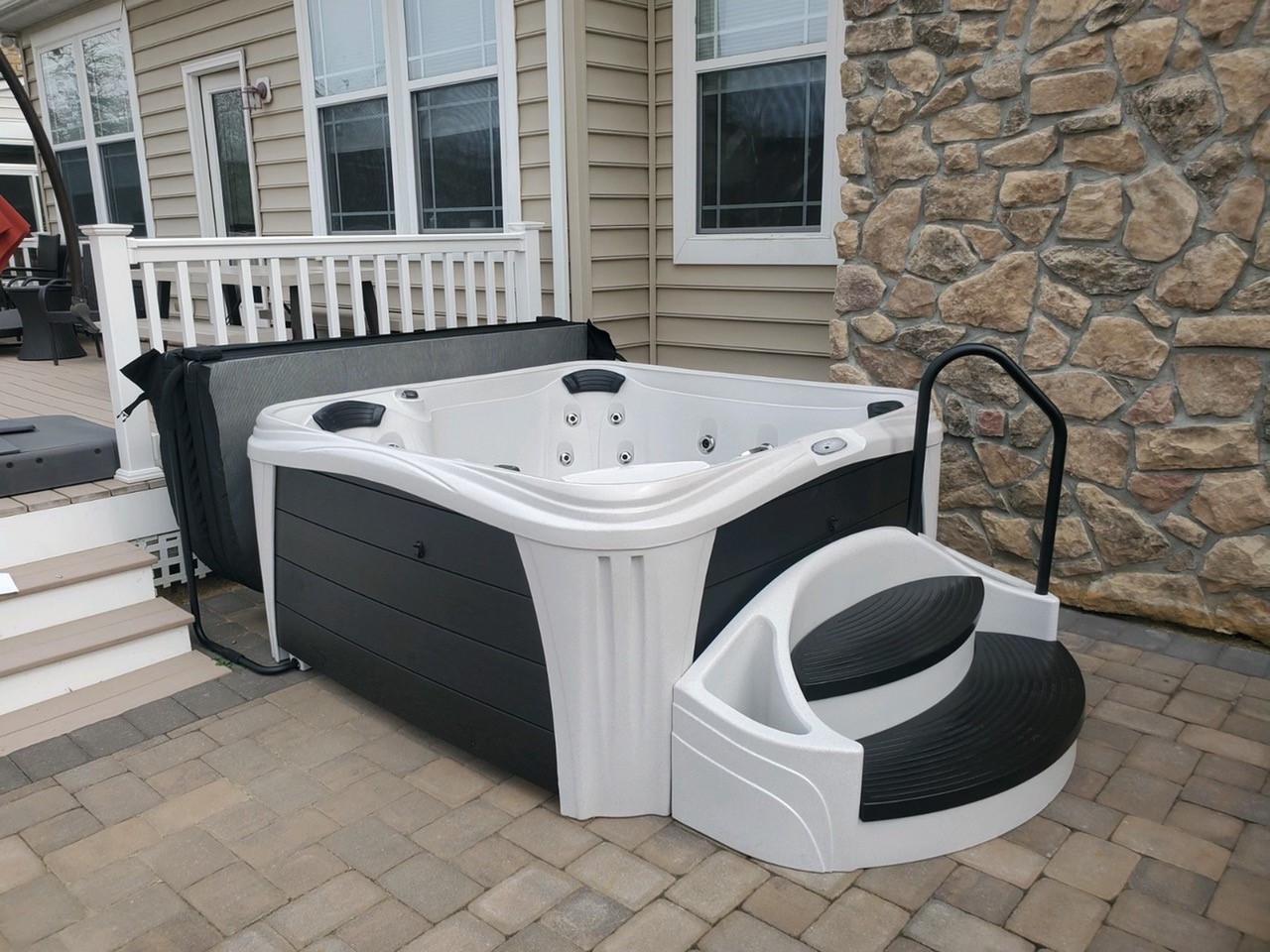 Van Dorn Jacuzzi Play Installation