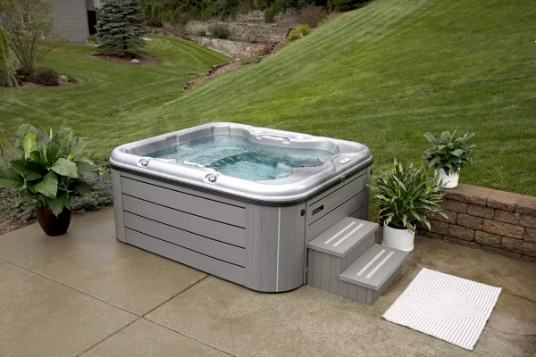 hot tub sizes