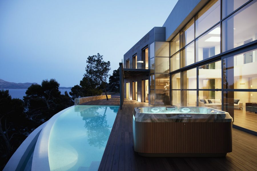 jacuzzi-hot-tub-install5 jacuzzi-hot-tub-install5
